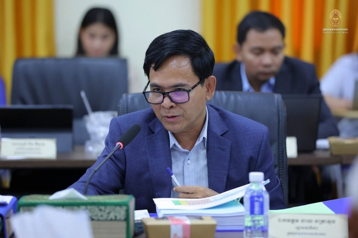 洪玛尼主持公共服务评估会议 聚焦教育与医疗领域