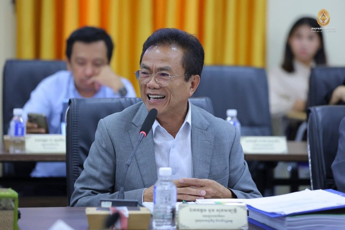 洪玛尼主持公共服务评估会议 聚焦教育与医疗领域
