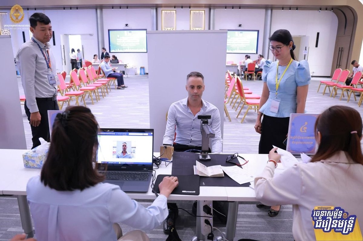 柬埔寨邮电部完成内部人员普查 涉及1240名官员