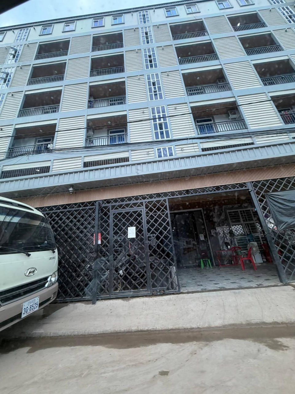 波贝清查涉诈窝点扣查420人 1处建筑被查封