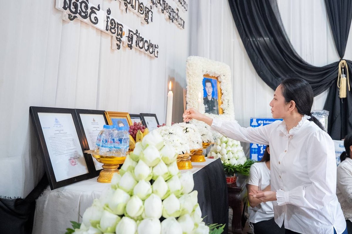 碧占莫妮赴磅通省慰问烈士家属 发放物资并提供生活支持