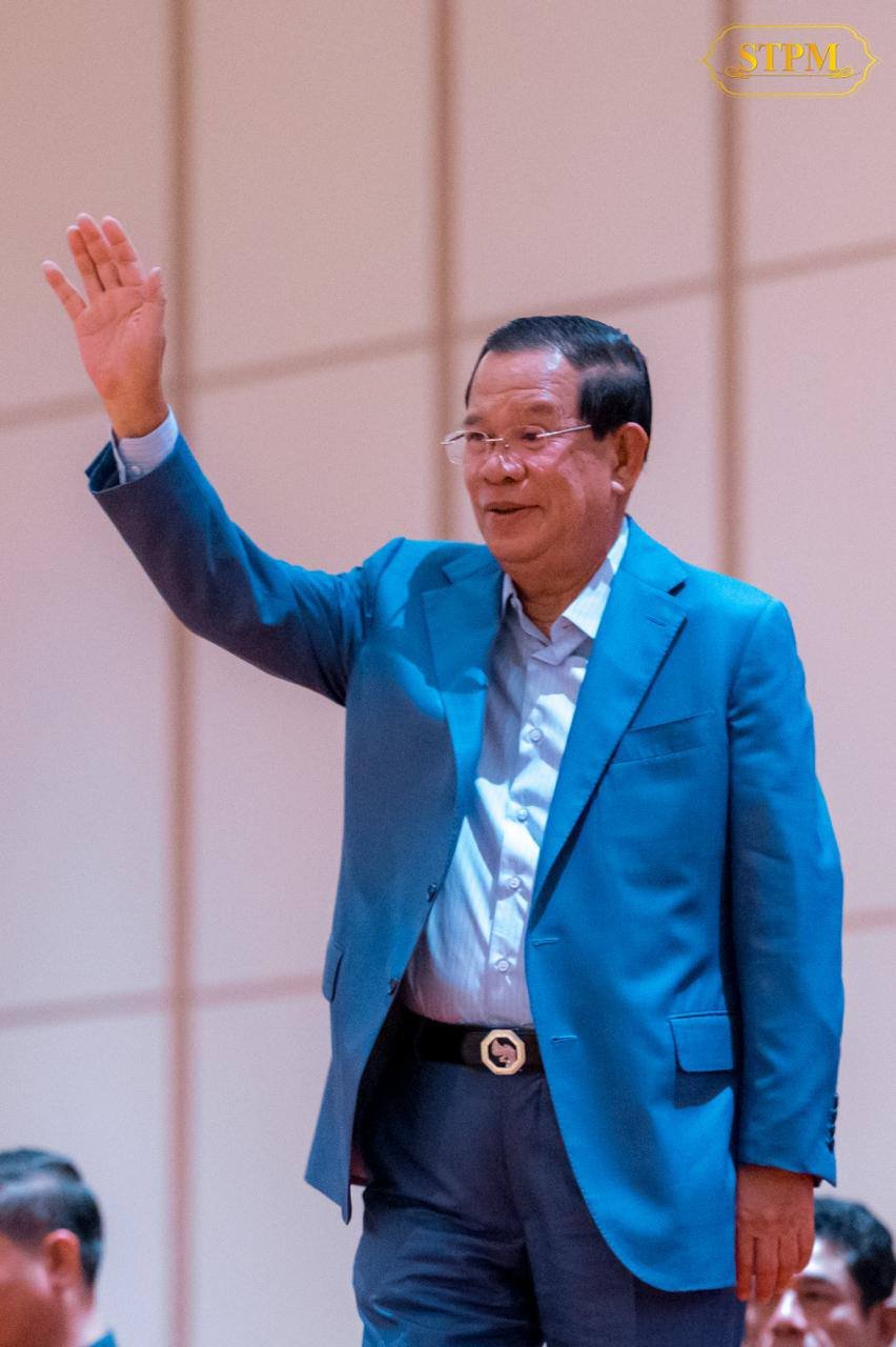 洪森出席金边各级政府官员座谈会 强调行政方针稳定性