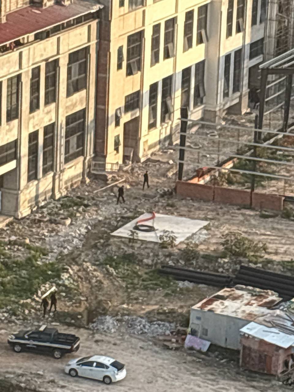 西港金玉满堂建筑突发骚乱 现场传出枪声