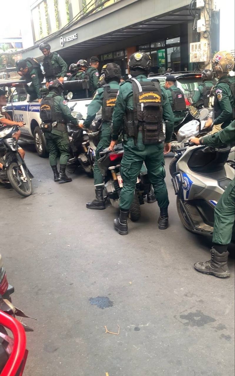 金边M-Residence公寓遭警方封锁 现场戒备森严