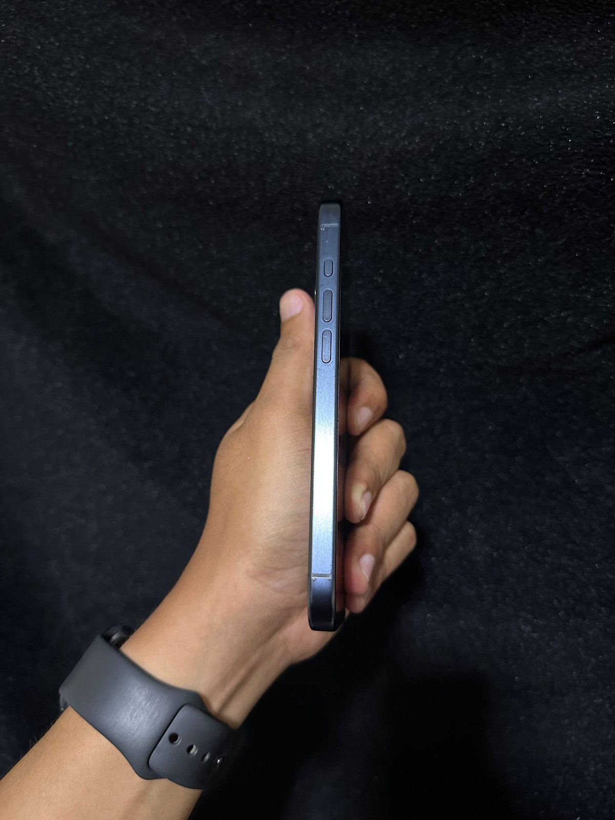 iPhone 15 Pro 128G转让 98成新 售价$5