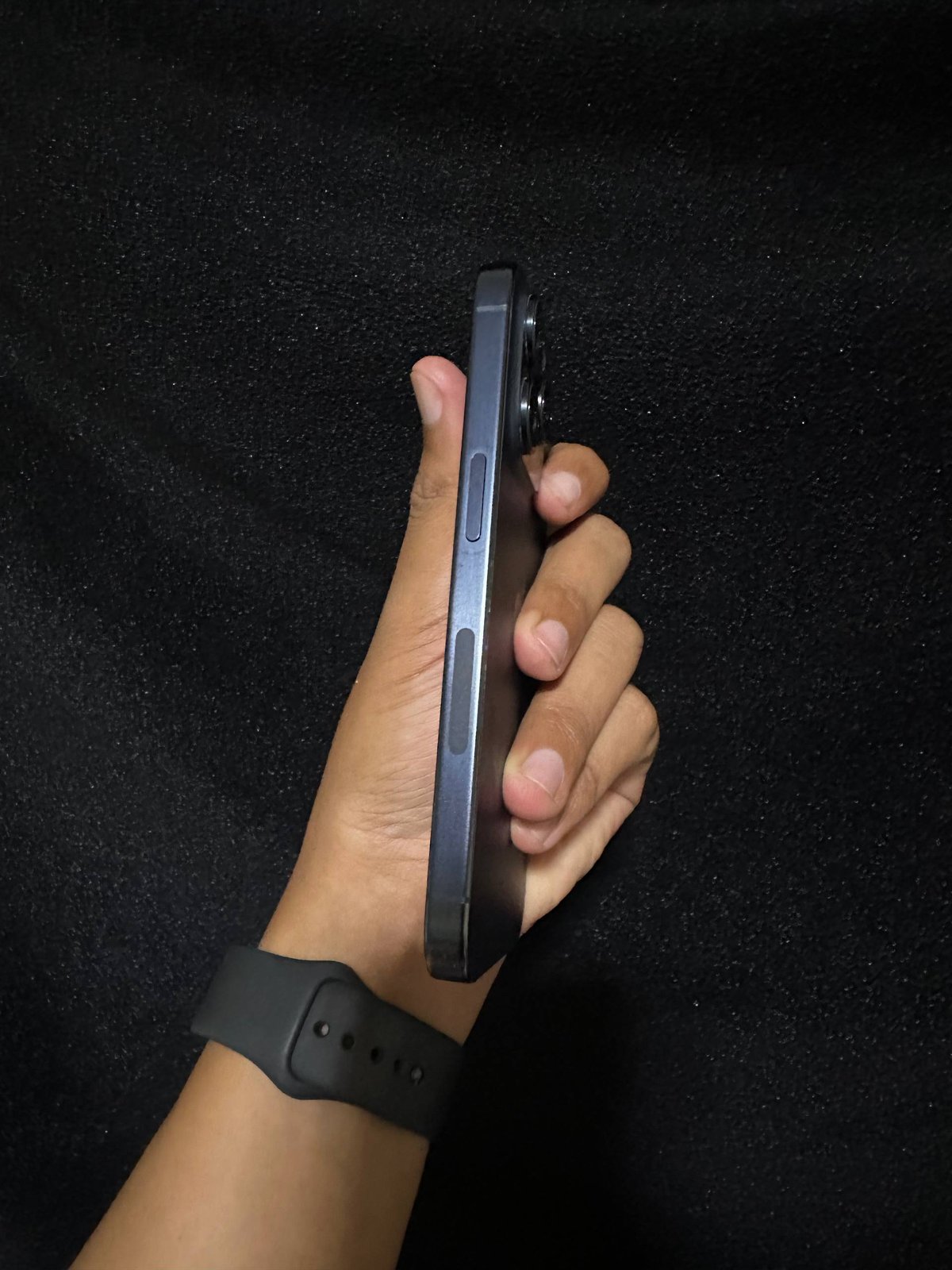 iPhone 15 Pro 128G转让 98成新 售价$5