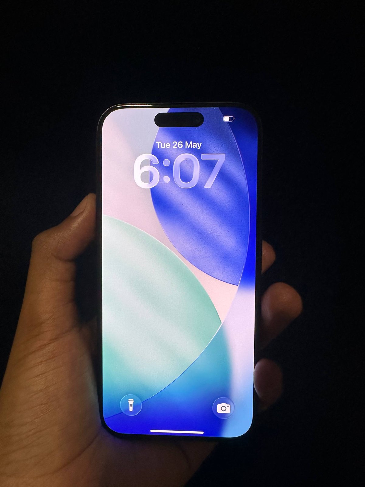 iPhone 15 Pro 128G转让 98成新 售价$5