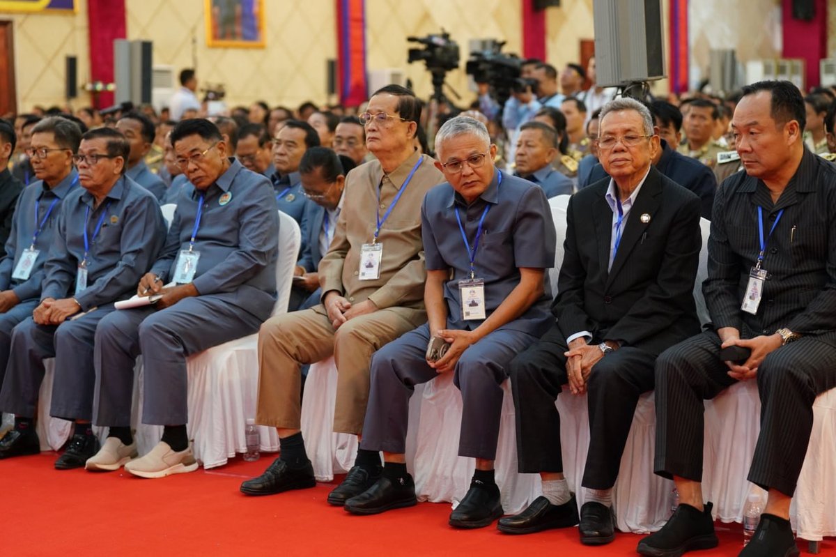 洪森今日赴贡布与白马调研 召集两省千名官员座谈