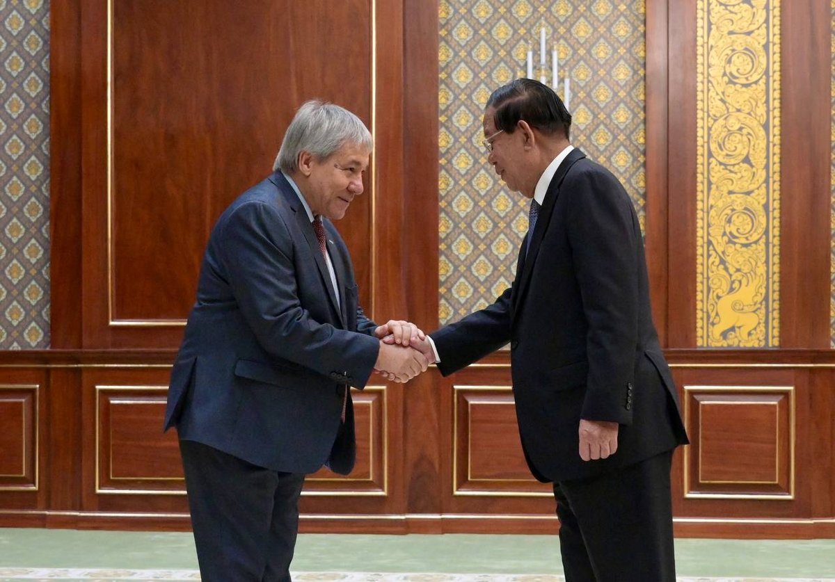 洪森会见匈牙利驻柬大使 双方就任期结束进行告别会谈