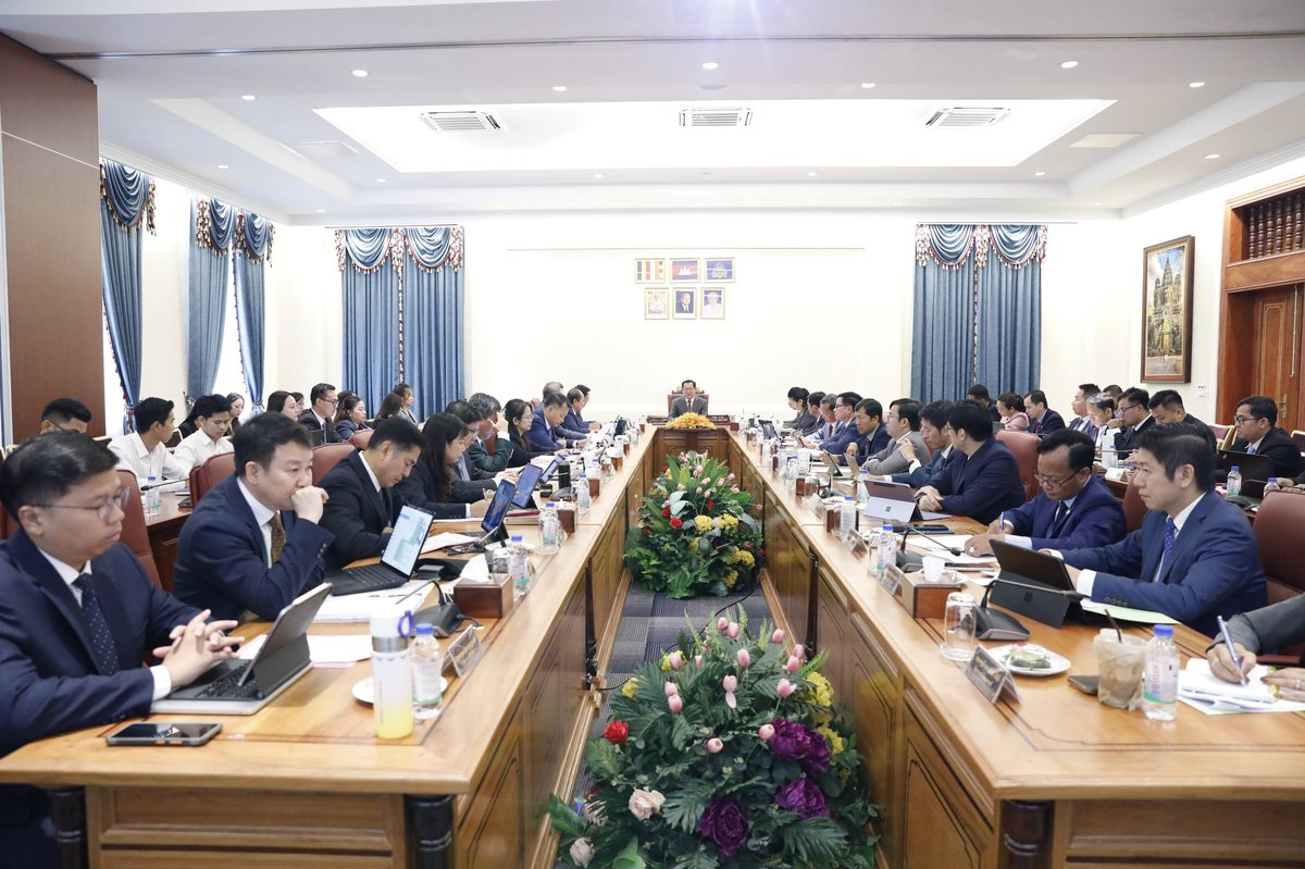 柬埔寨商务部与司法部召开会议 讨论律师法修订草案