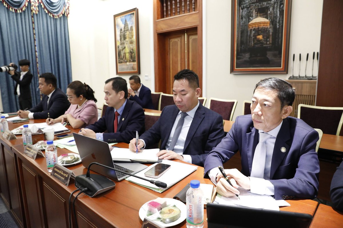 柬埔寨商务部与司法部召开会议 讨论律师法修订草案