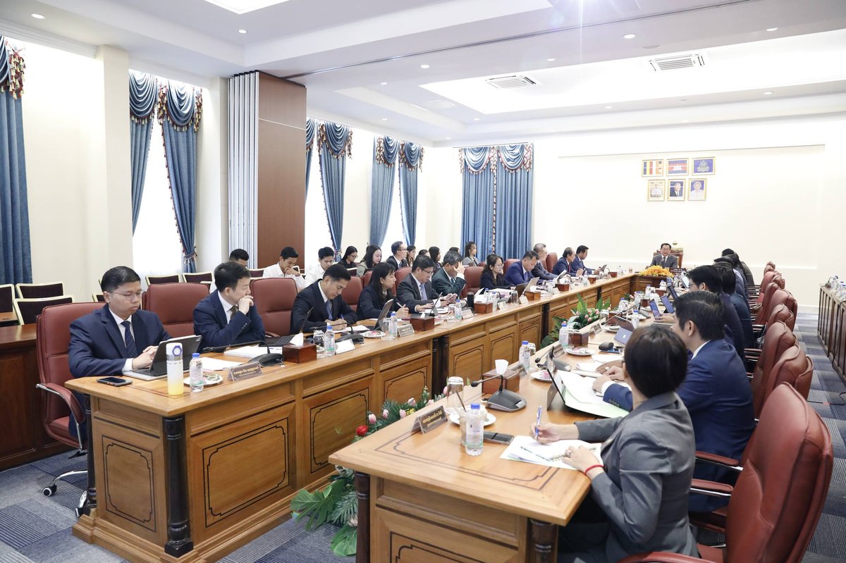 柬埔寨商务部与司法部召开会议 讨论律师法修订草案