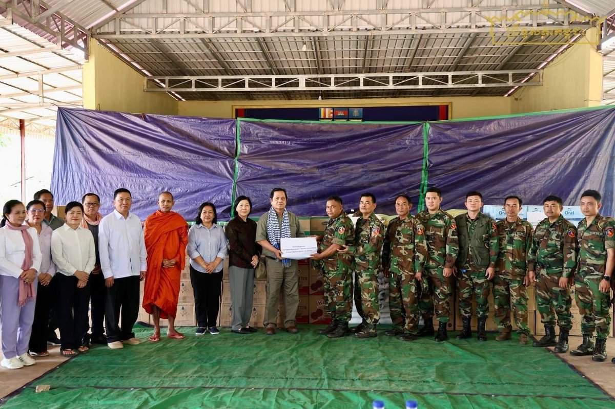 参议院高层慰问前线官兵及朱内努寺安置点民众