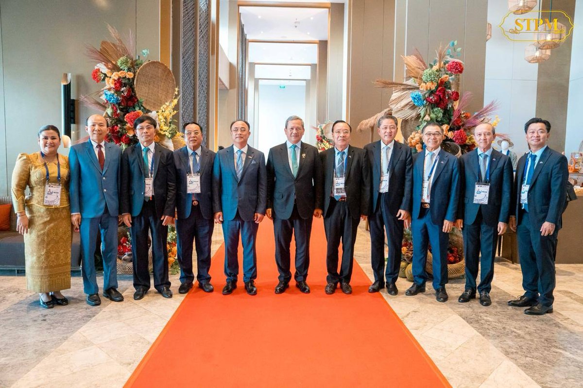 洪玛奈会见菲律宾工商总会主席 探讨双边经贸合作