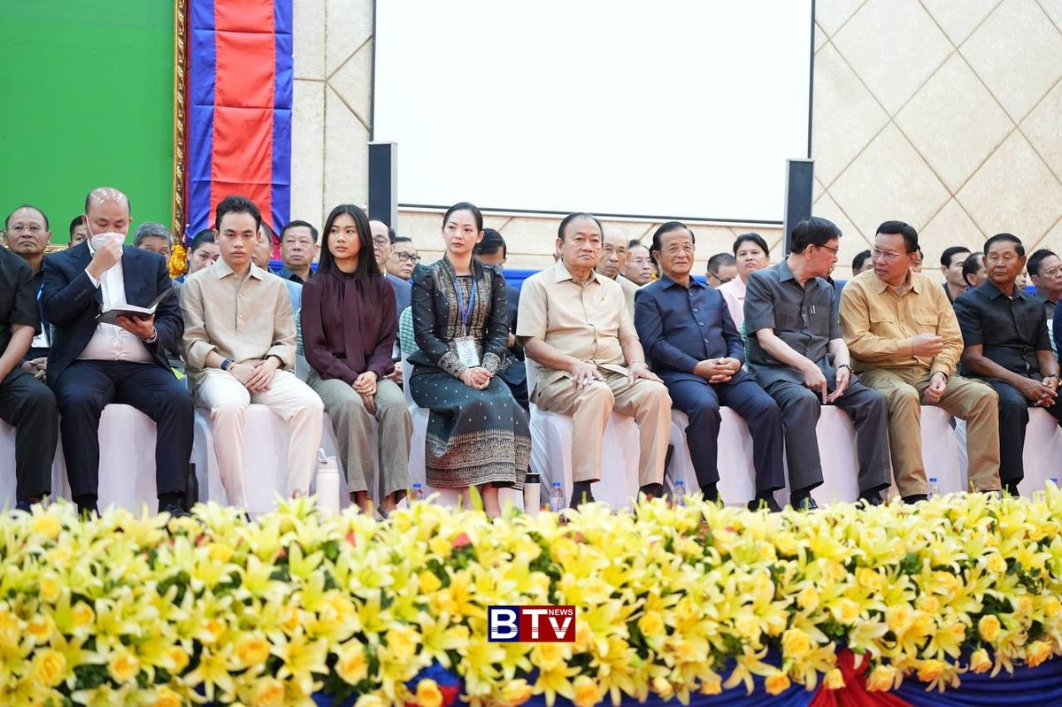 洪森视察贡布与白马 调研地方行政与民生建设