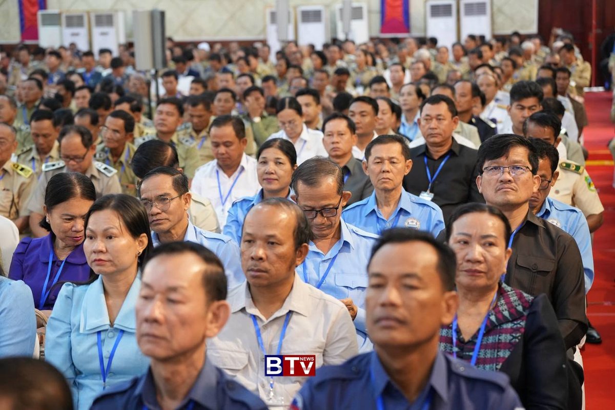 洪森视察贡布与白马 调研地方行政与民生建设