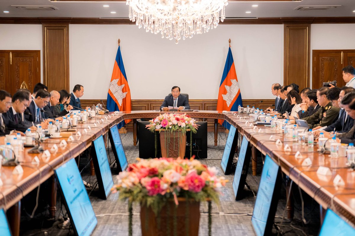 柬埔寨外交部召开第20届法语国家峰会筹备会议，由布拉索昆主持