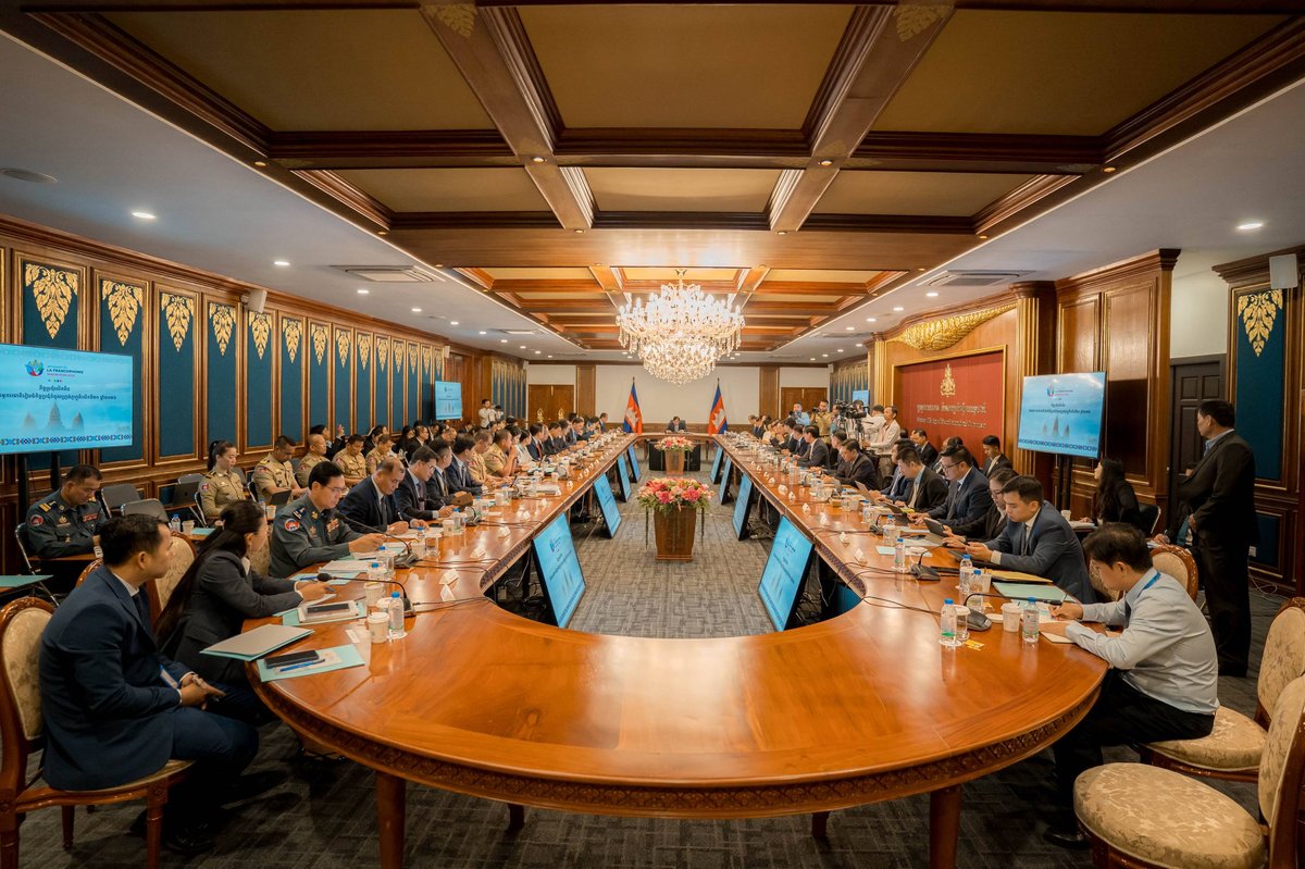 柬埔寨外交部召开第20届法语国家峰会筹备会议，由布拉索昆主持