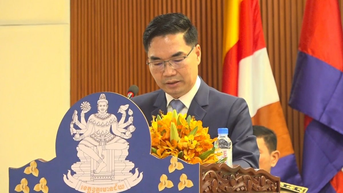 奥多棉芷省举行新任副省长及行政主管就职仪式