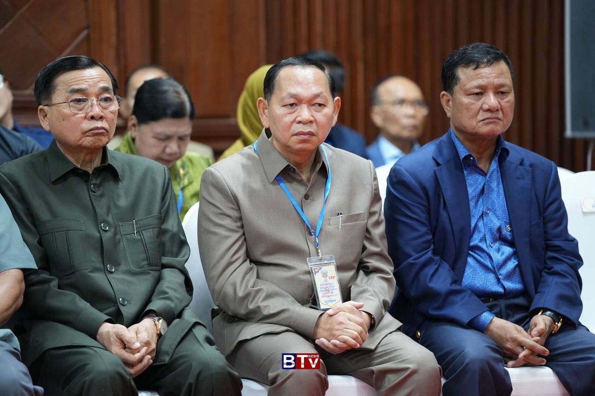洪森视察磅清扬省工作 携三名孙辈随行了解政务