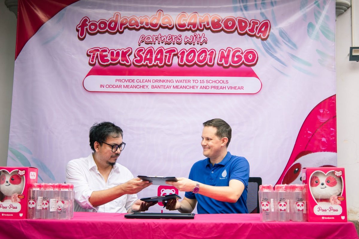 Foodpanda柬埔寨携手Teuk Saat 1001为北部15所学校提供净水