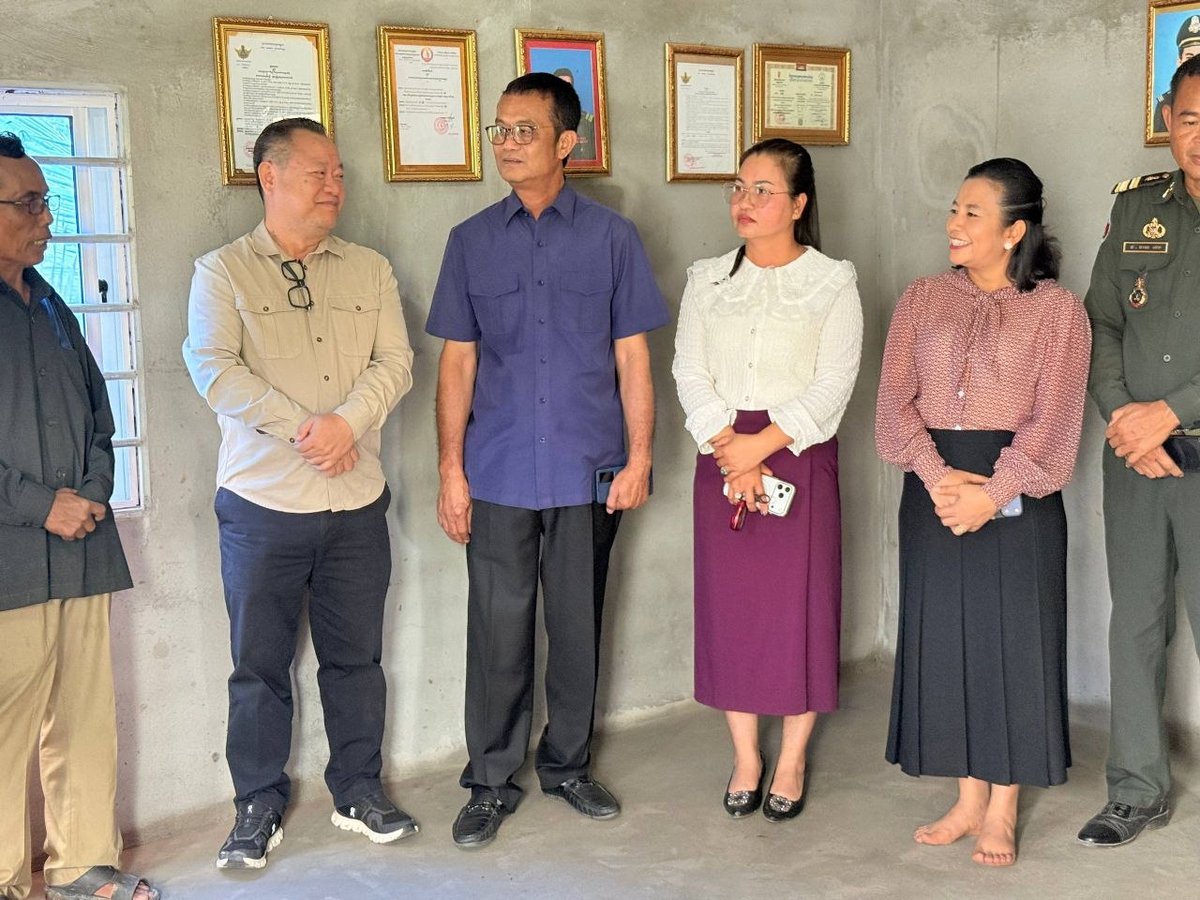国土规划和建设部向西港退伍军人交付新房 31套住房在建