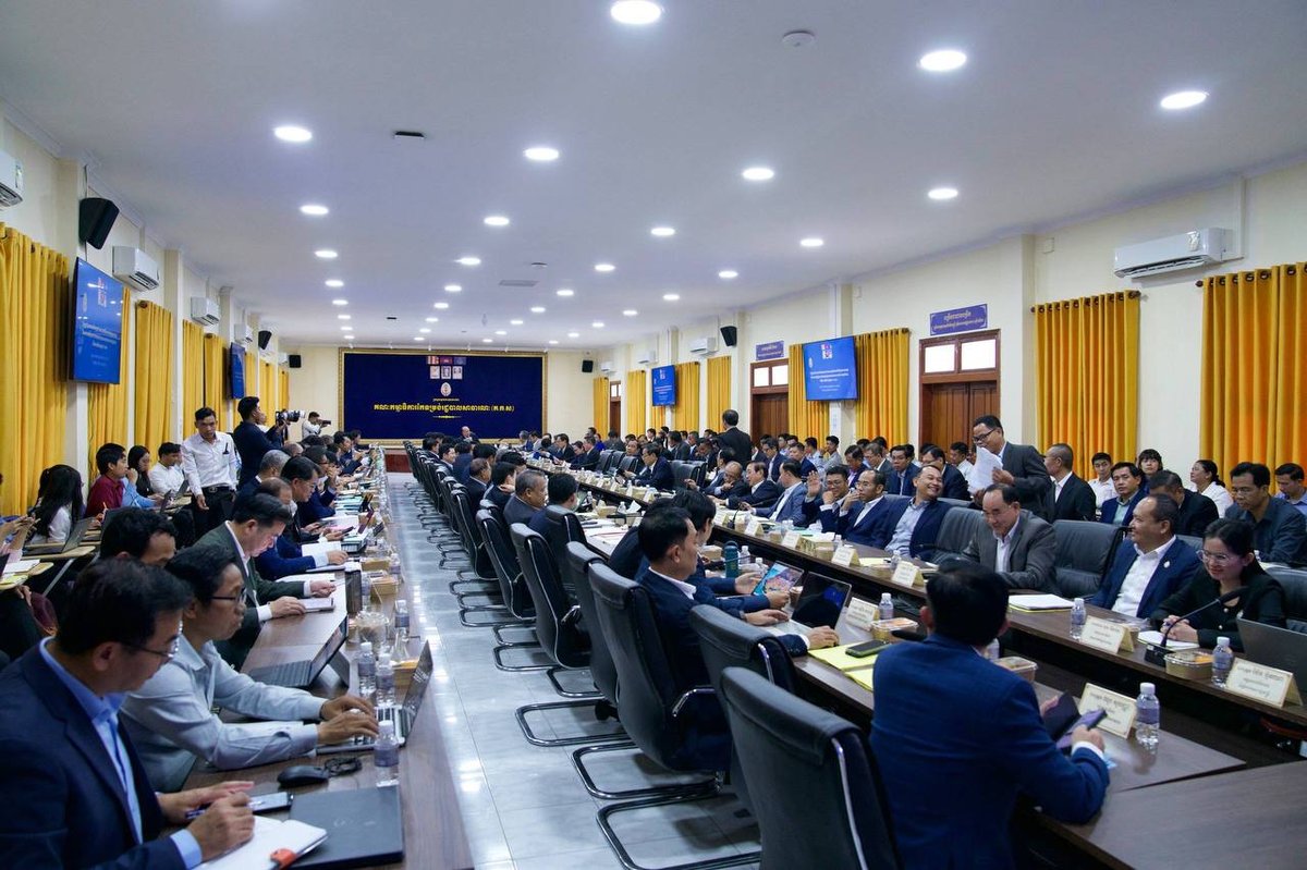 洪玛尼主持公共行政改革会议 重点推进政府机构效能提升
