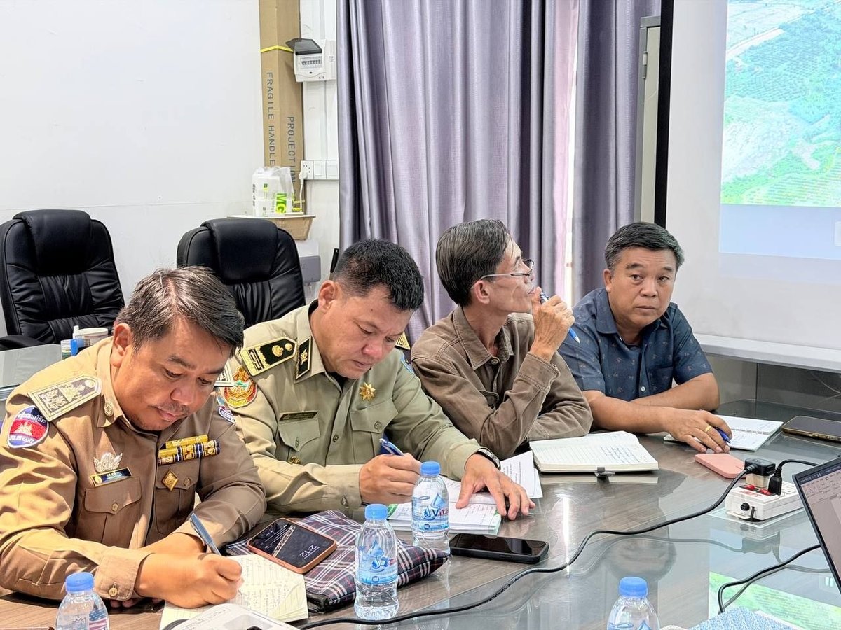 国土规划部官员主持马德望省土地纠纷协调会议