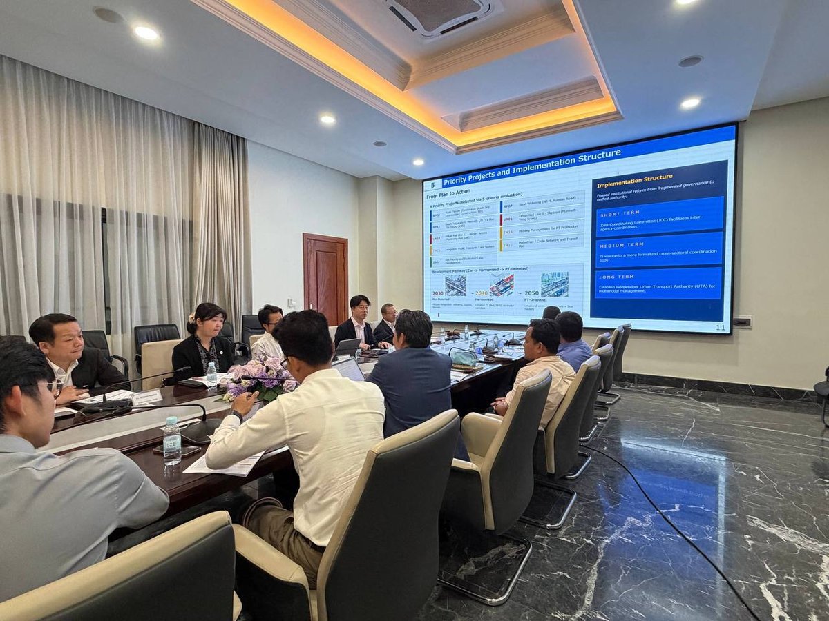 国土规划与建设部与JICA探讨金边交通管理机制