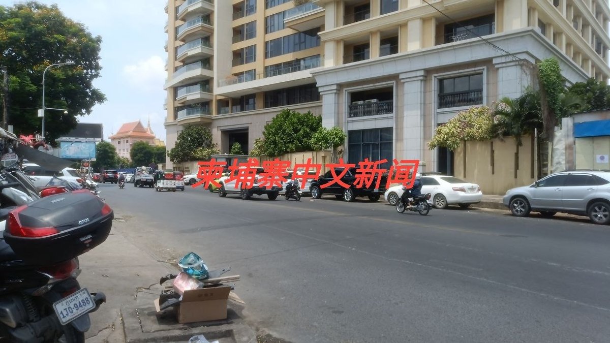 金边7 Makara区奥林匹克分区 联合安全部队包围一栋建筑