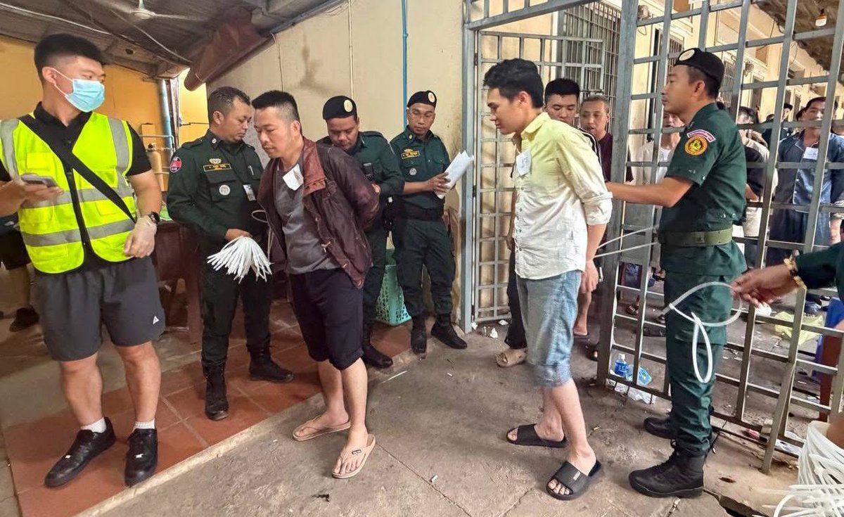 319名涉网诈中国公民被遣返 经德崇及暹粒机场离境