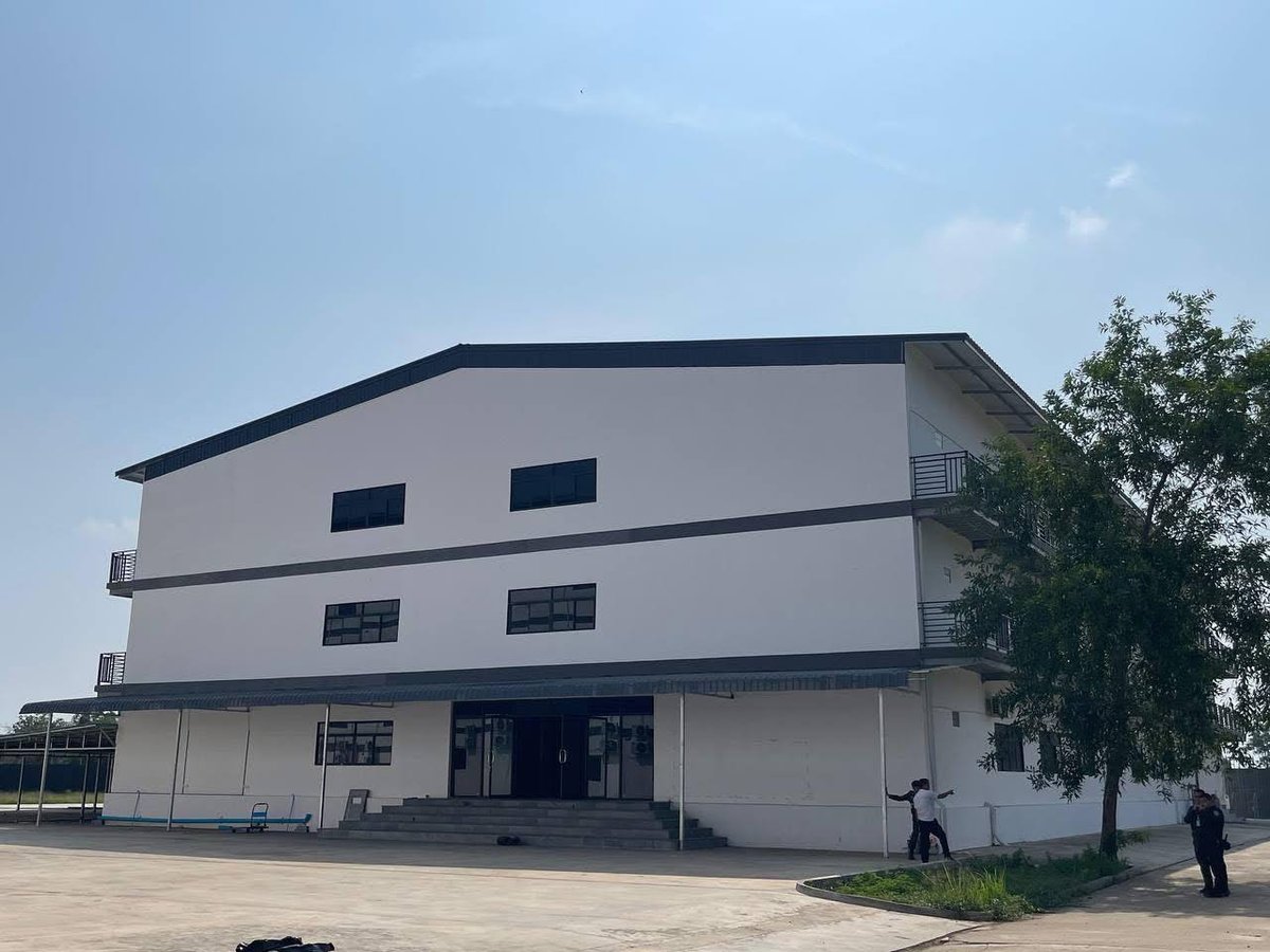 波贝市Stung Bot村突击检查 查获网诈窝点并封锁