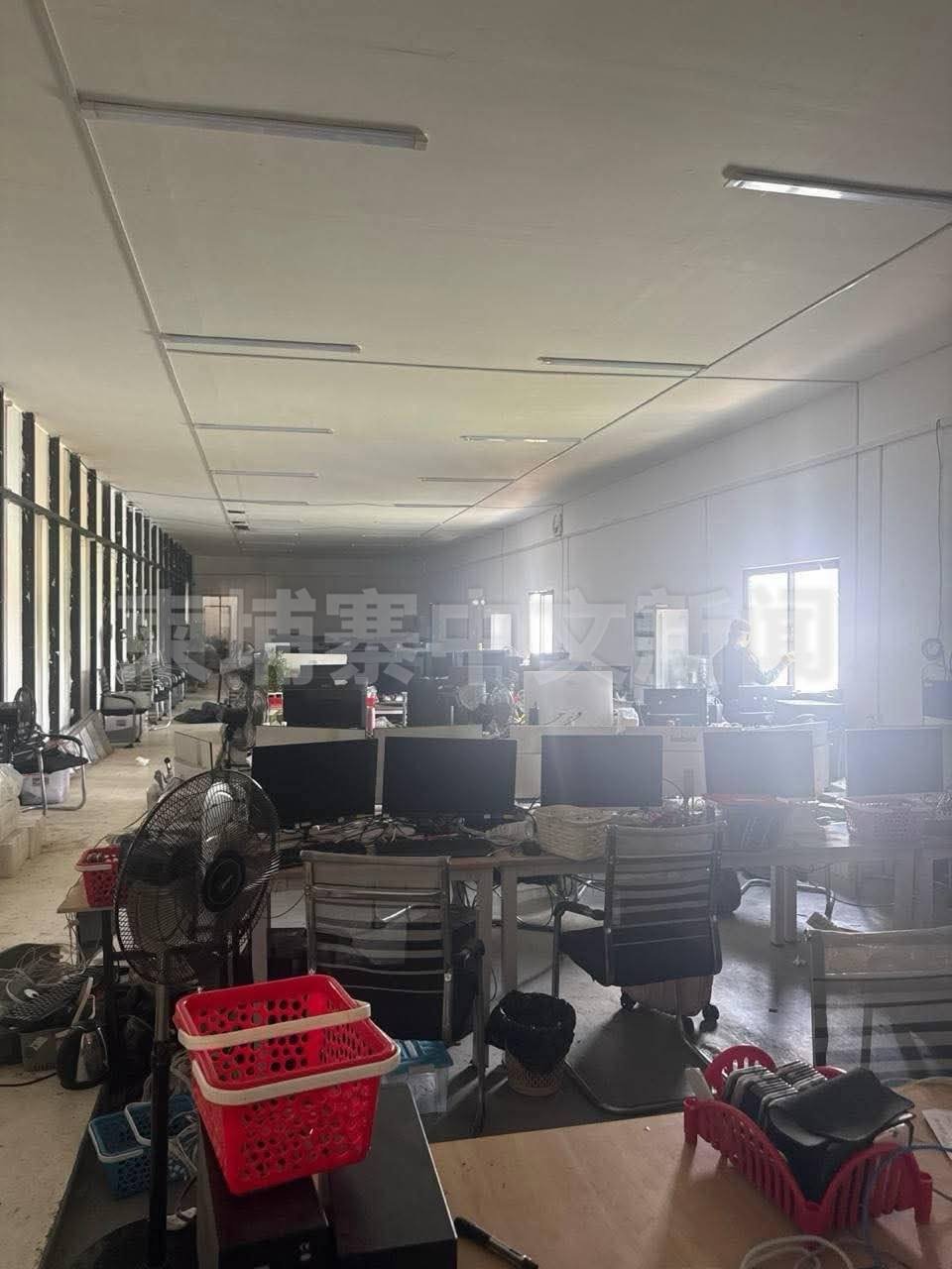 班迭棉吉省查获网络诈骗窝点 查扣大量电脑手机