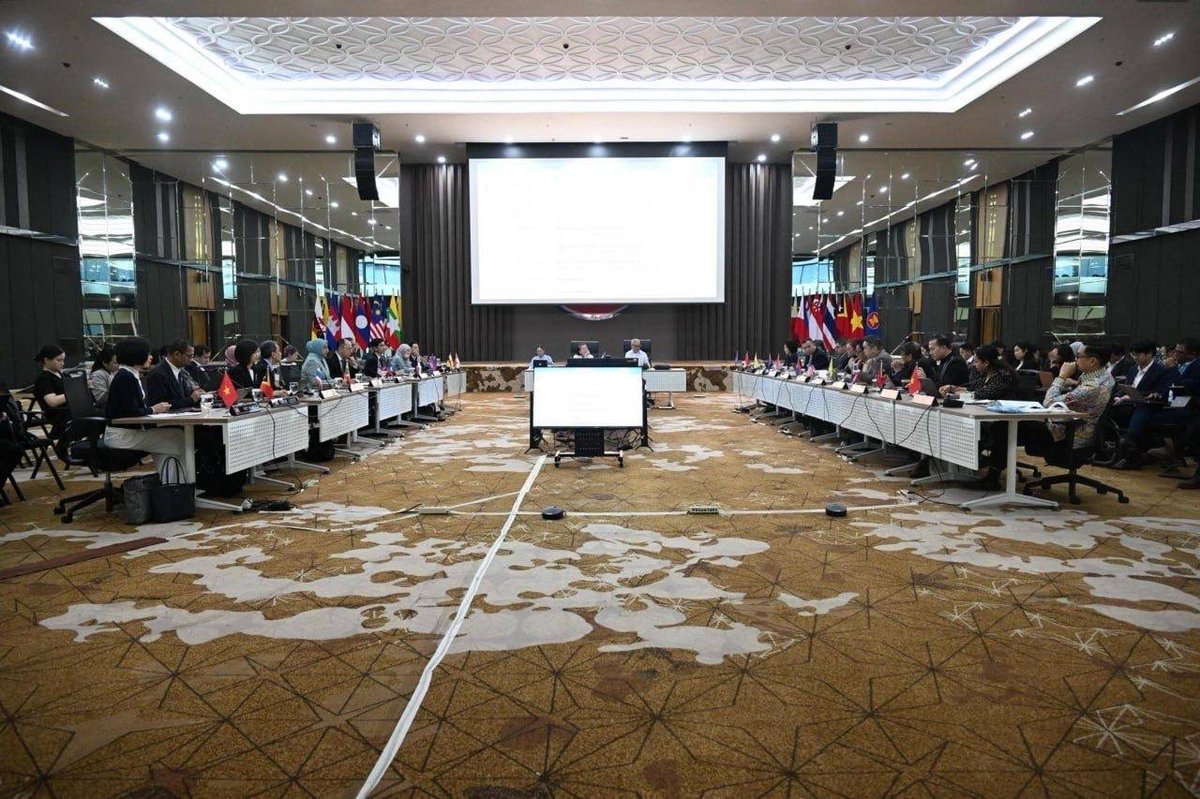 柬埔寨要求泰国拆除边境障碍物 恢复居民土地使用权