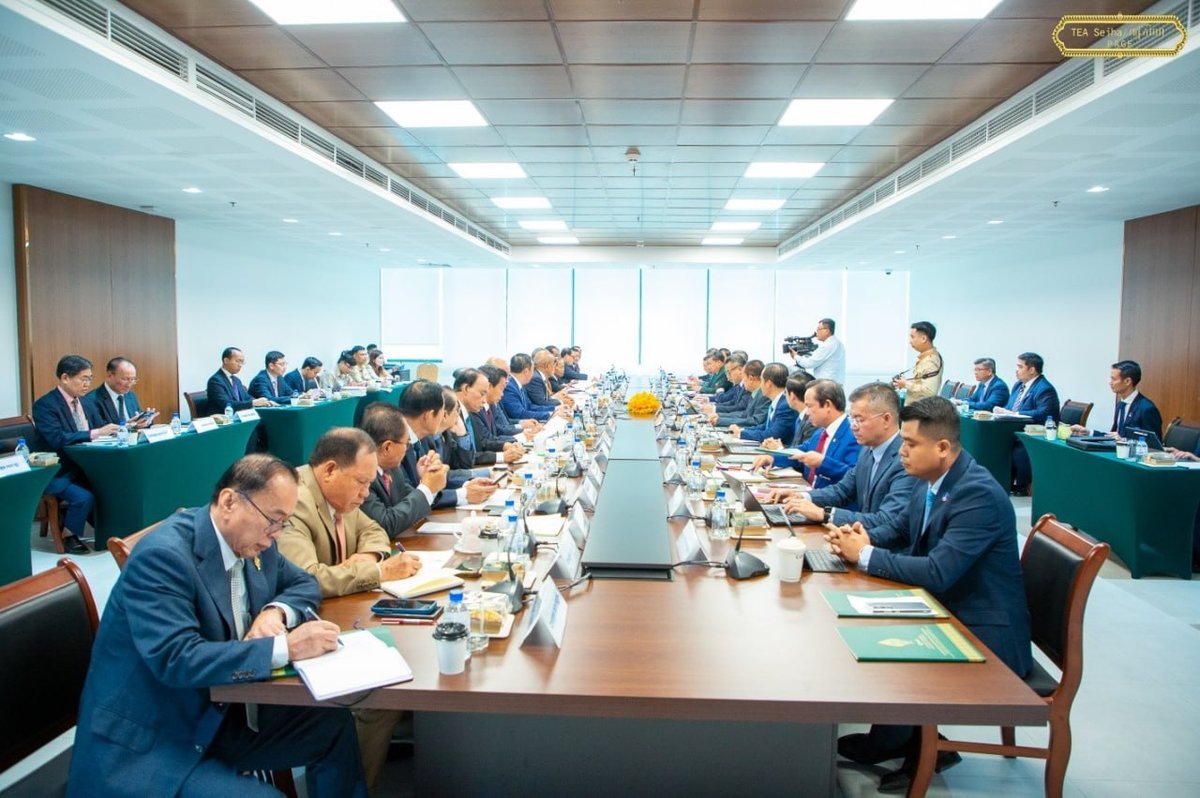 狄西哈出席兵役法草案讨论会议 推进国防义务立法进程