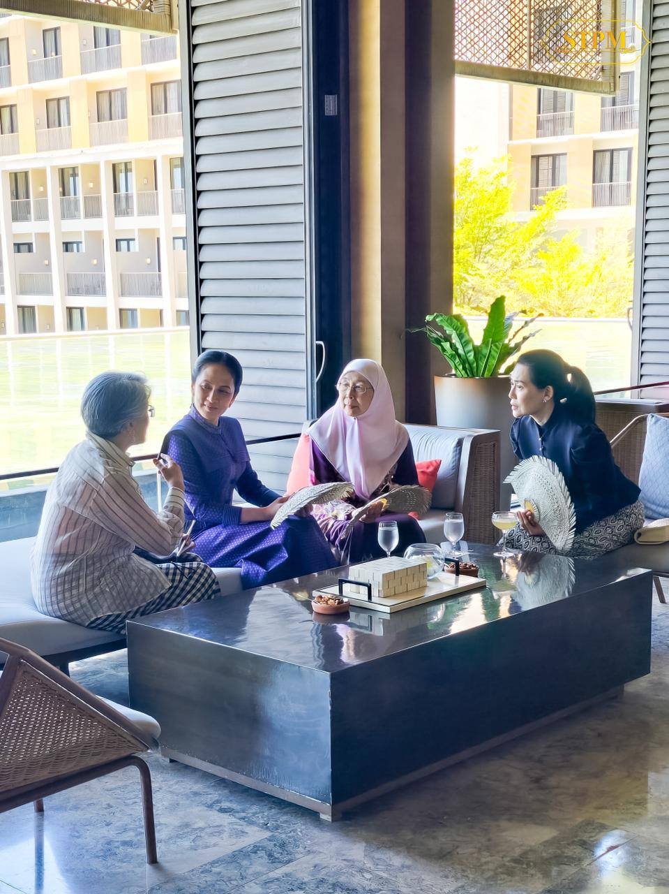 柬埔寨第一夫人碧占莫妮出席菲律宾第一夫人午宴