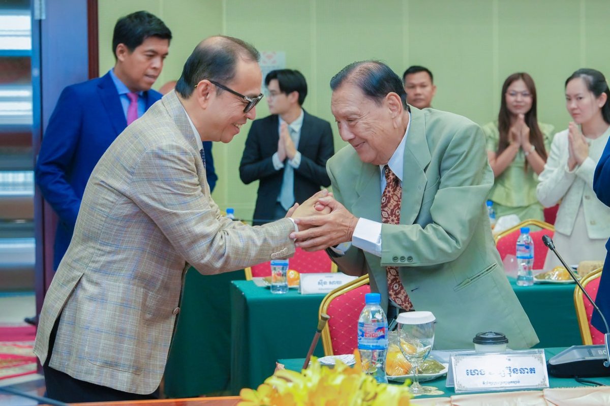 翁赛维索副总理主持行政法研讨会 推动行政体系规范化