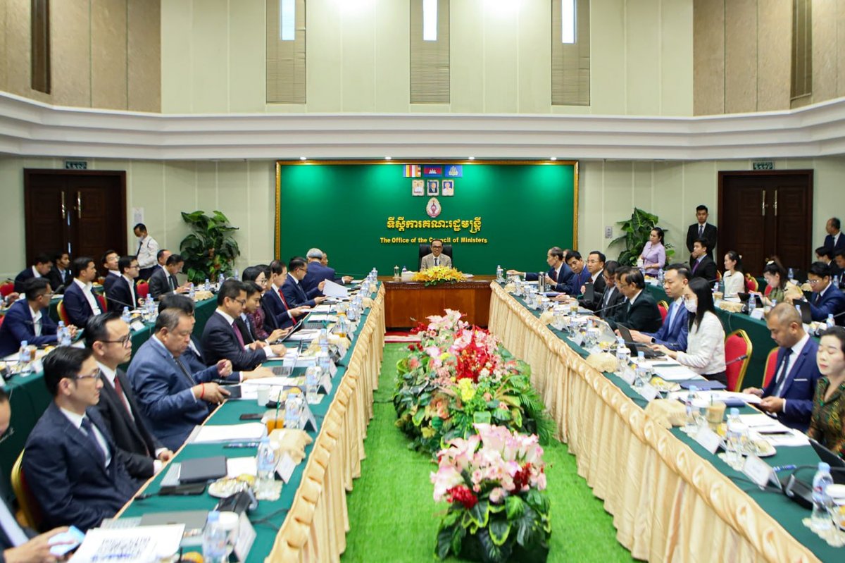翁赛维索副总理主持行政法研讨会 推动行政体系规范化