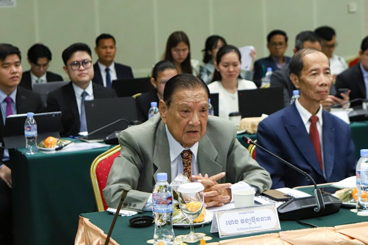 翁赛维索副总理主持行政法研讨会 推动行政体系规范化