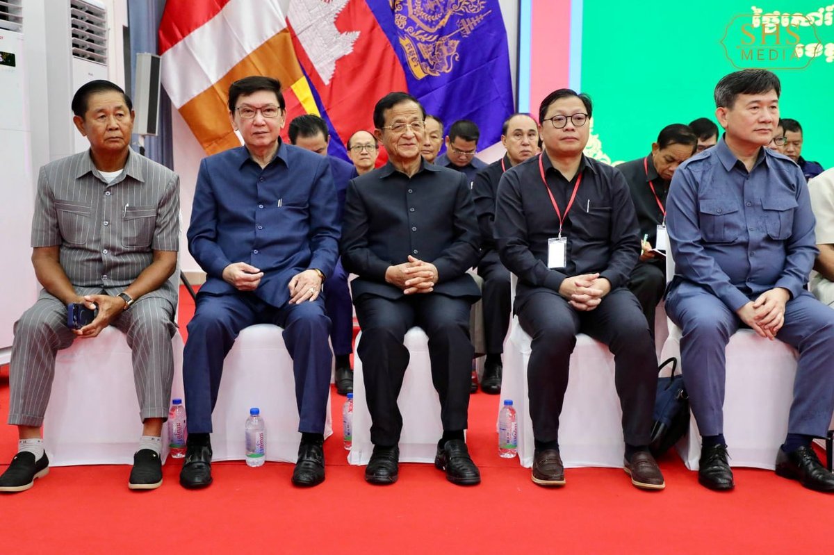 洪森要求官员维护国家稳定 严防社会动乱发生