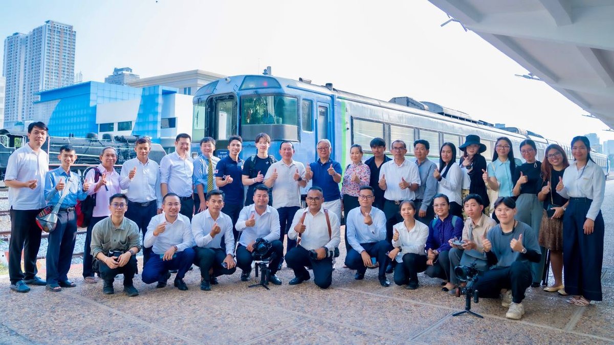 旅游部部长体验金边至贡布铁路 推广绿色旅游新体验