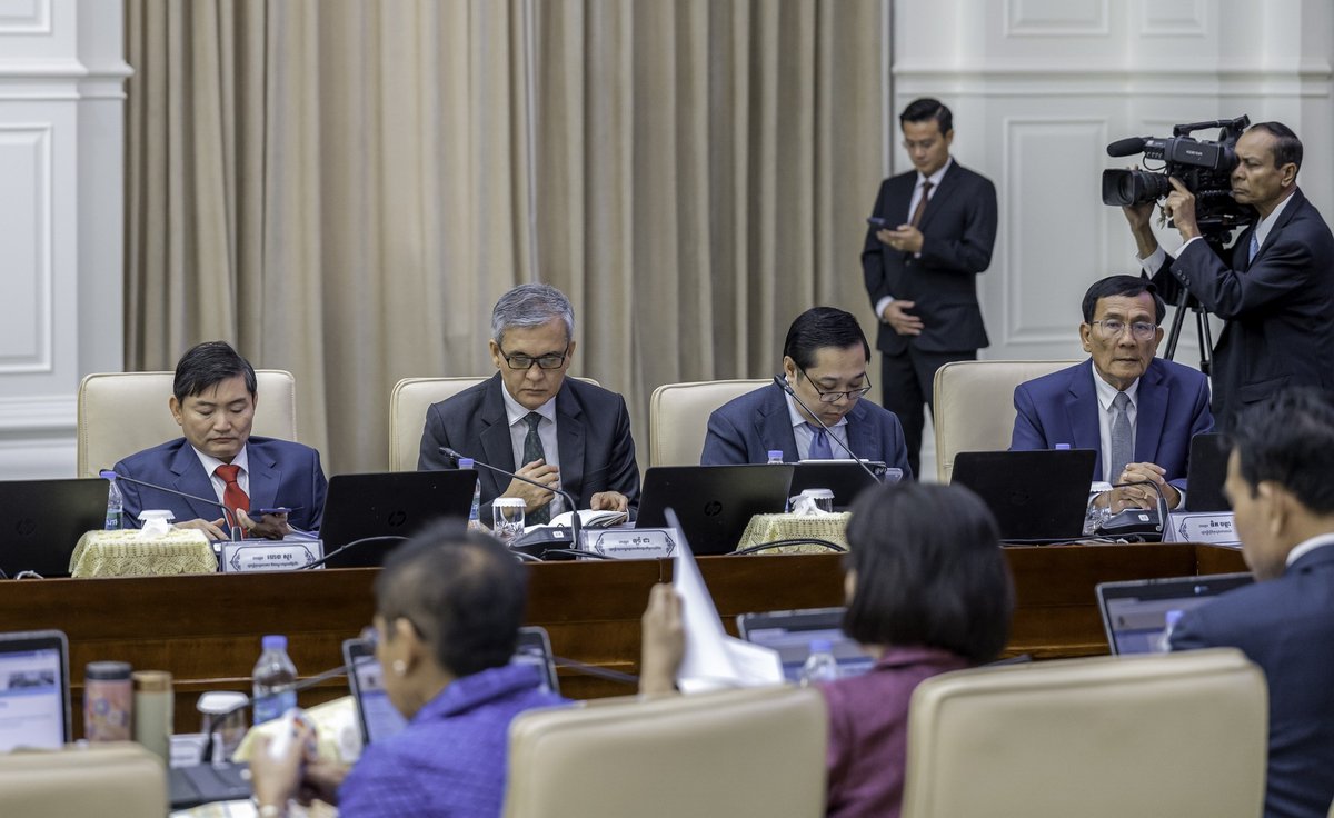 洪玛奈主持内阁会议 审议五角战略执行及道路法修正案
