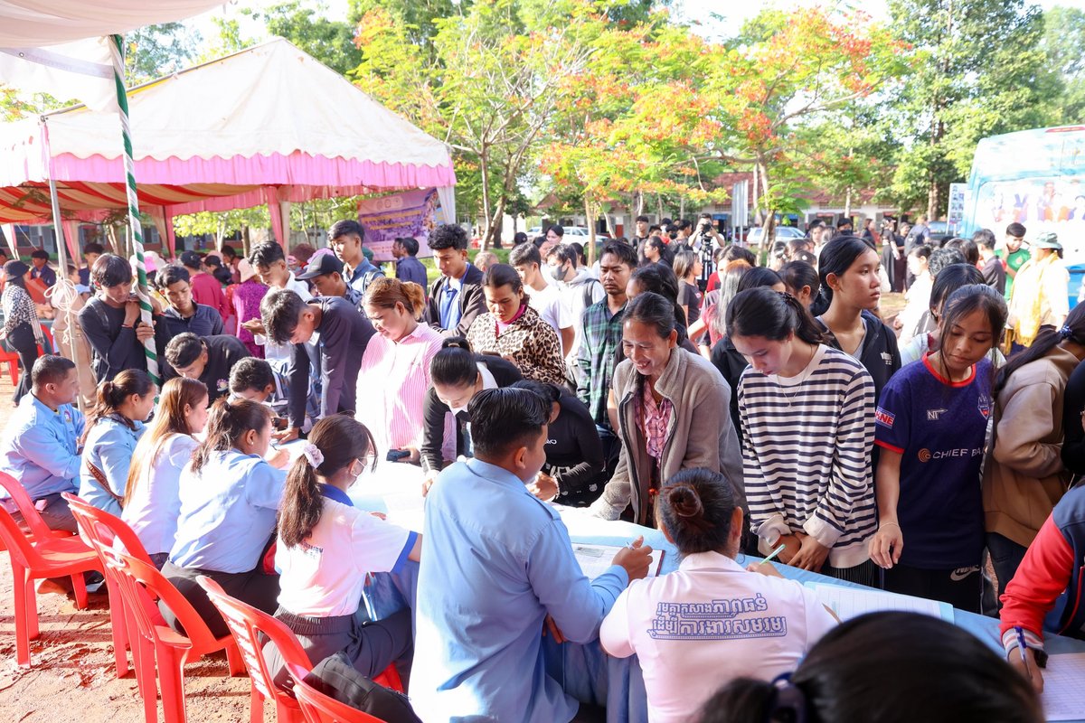 劳工部暹粒招聘会提供5050个岗位 涵盖制造业及海外就业