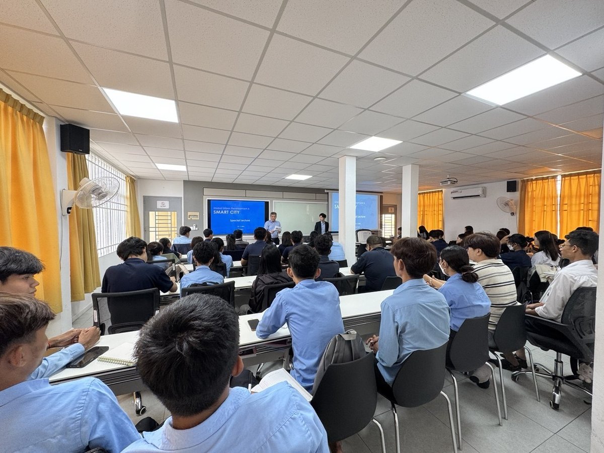 金边皇家大学举办智慧城市讲座 韩国专家分享经验