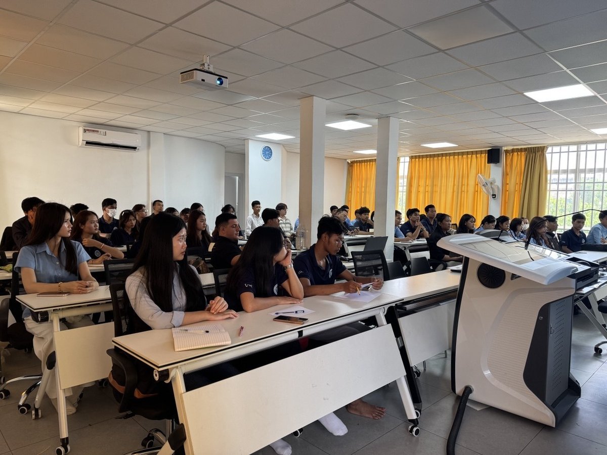 金边皇家大学举办智慧城市讲座 韩国专家分享经验