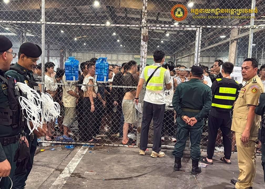 柬埔寨遣返330名中国籍电诈嫌疑人 永久禁止入境