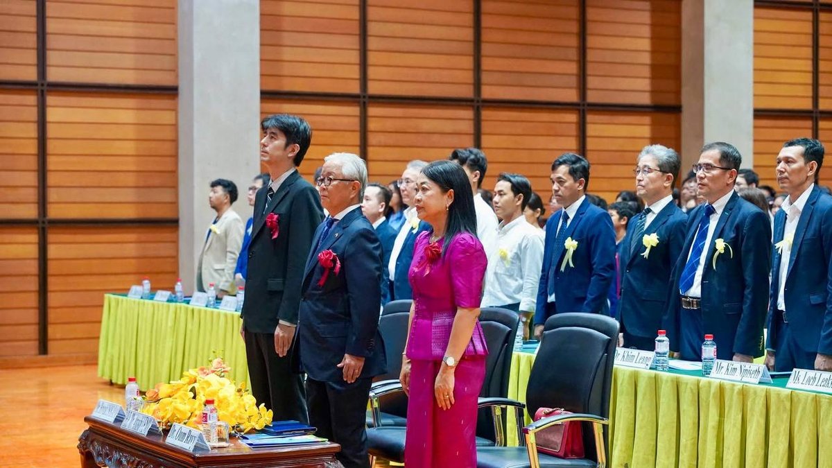 皇家金边大学日语系获全国演讲比赛冠亚军