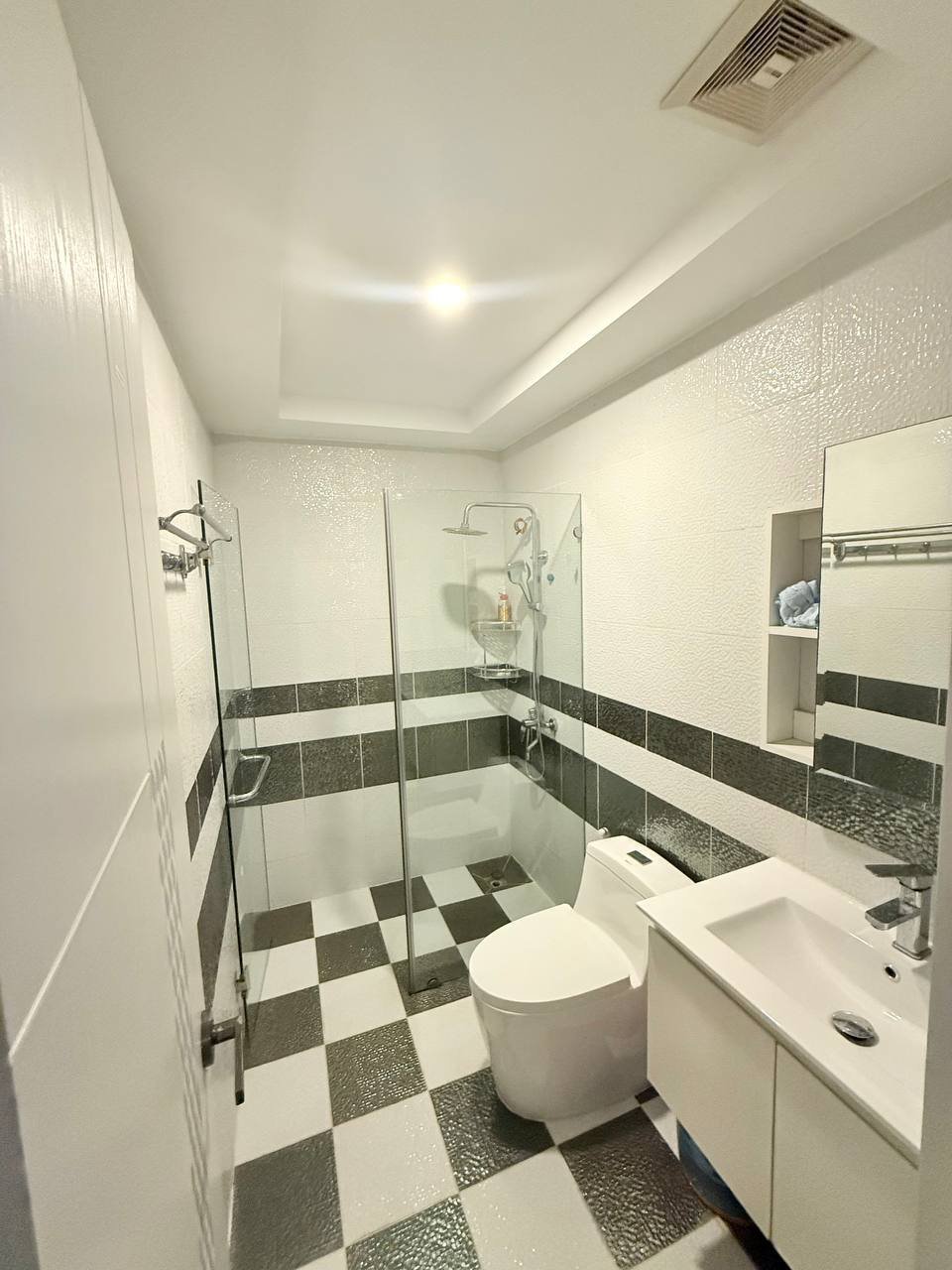 BKK3 Residence公寓两室两卫招租 月租$500家具齐全