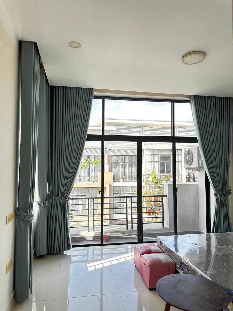 1号公路炳发城排屋出租 月租$800 4房5卫家具齐全