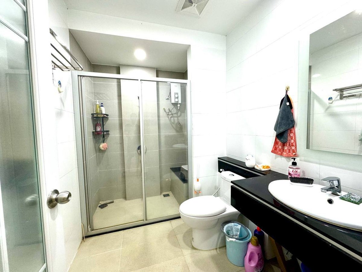 一号路炳发城排屋招租 月租$750 4房5卫带部分家具